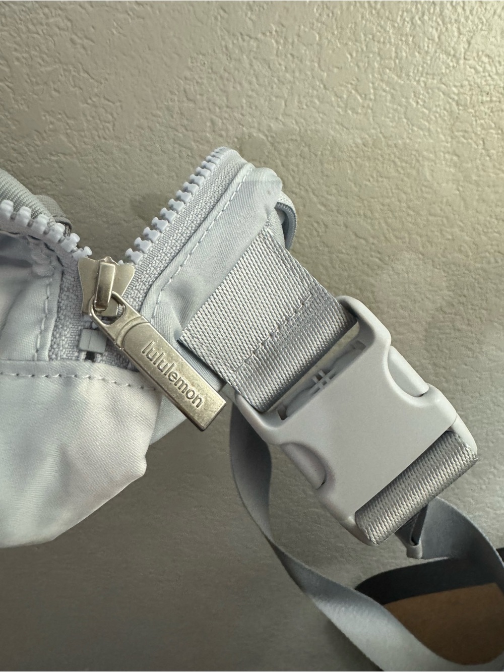 lululemon white camo everywhere belt bag - Picture 8 of 8